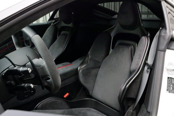 7560cea0-6a49-4dbd-998e-5ab676a8f816-1